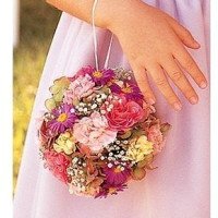 Делаем шарик из цветов