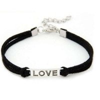 Чёрный браслет Love