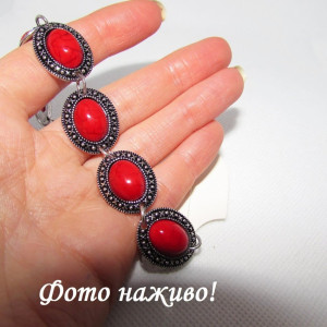 Коралловый браслет Дора