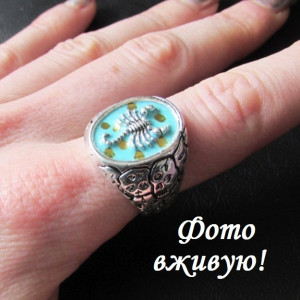 Кільце Скорпіон з черепами