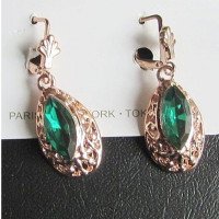 Ажурные серьги Изумрудия