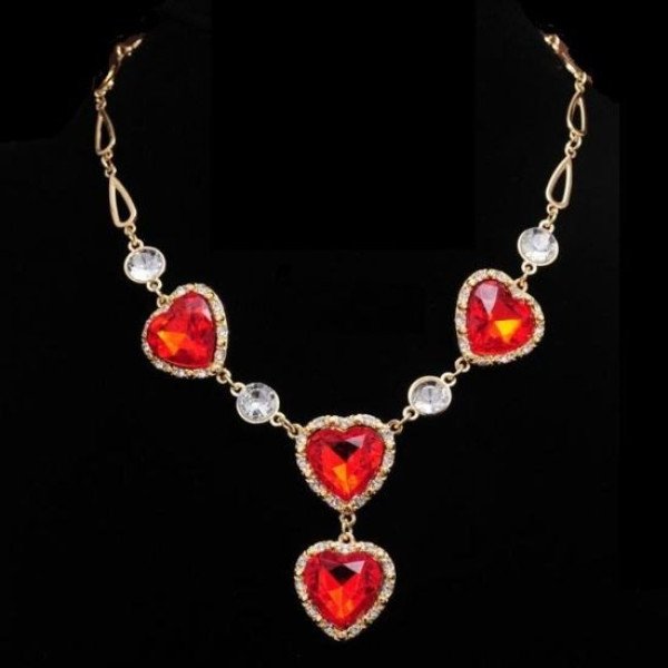 Эксклюзивное колье Red hearts