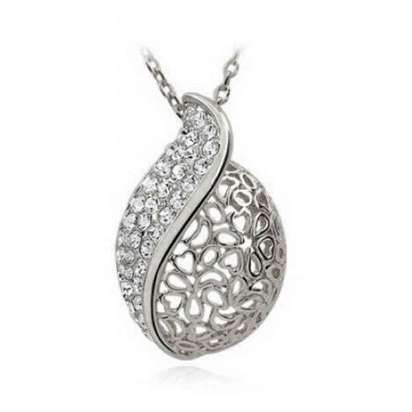Кулон Brilliant azhur CHANEL