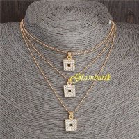 Подвеска в стразах Квадратики