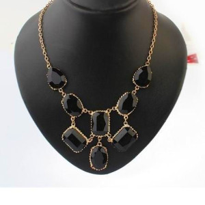 Колье Black stones