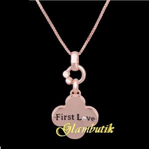 Подвеска с надписью First Love