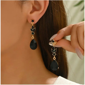 Серьги клипсы черные в стразах Чарли 