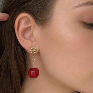 Серьги красные вишни черешни с листочками