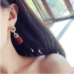 Восточные серьги с кисточками красные