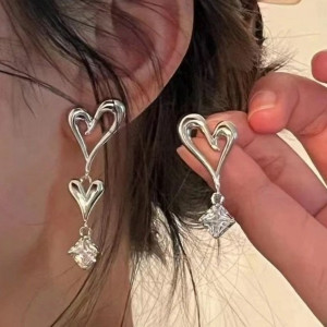 Разные серьги Сердце