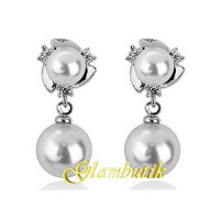 Платиновые серьги Chanel Gemma