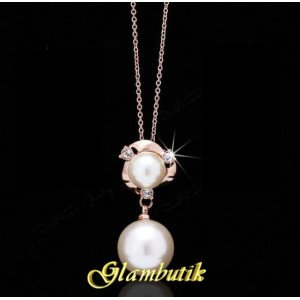 Золотая подвеска Chanel Gemma