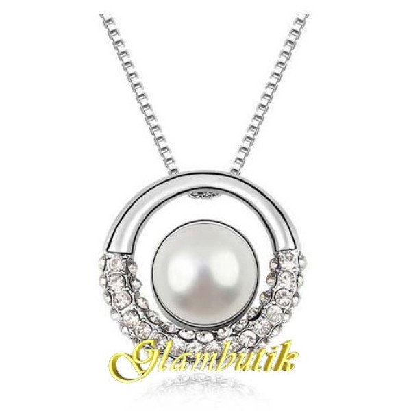 Подвеска CHANEL Мисси в белом