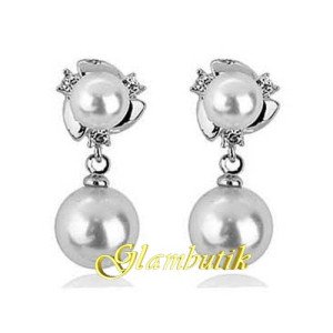 Платиновые серьги Chanel Gemma