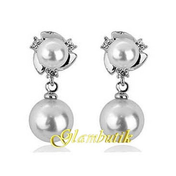 Платиновые серьги Chanel Gemma