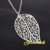 Посеребрённая подвеска Ажурный лист