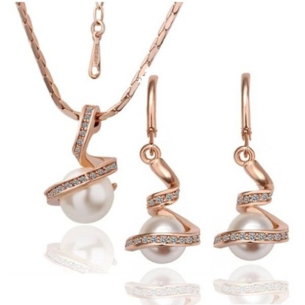Ювелирный набор бижутерии CHANEL Мория
