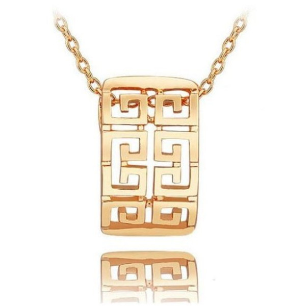 Золотая подвеска Chanel Greece