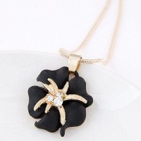 Подвеска CHANEL Черный цветок роскоши