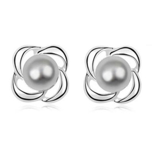 Серьги CHANEL Жемчужинки Невия дымка платина