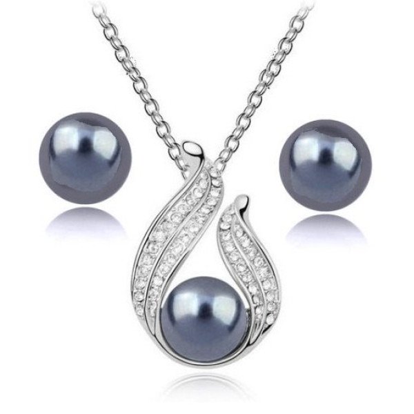 Платиновый комплект Chanel Bella с пепельным жемчугом