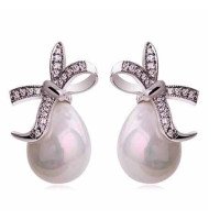 Платиновые серьги Chanel Подарок