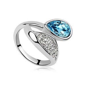 Кольцо SWAROVSKI Ферия голубая