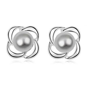 Серьги CHANEL Жемчужинки Невия дымка платина