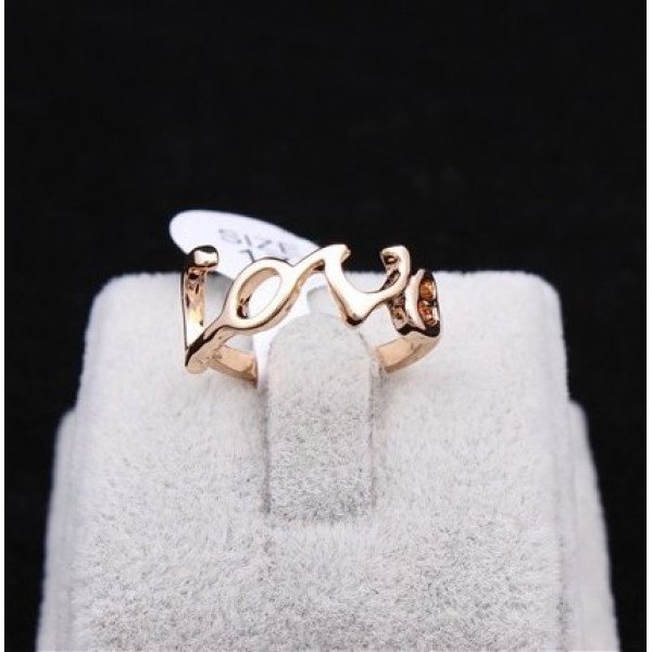 Кольцо золотое Love