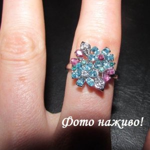 Квіткова каблучка з фіанітами